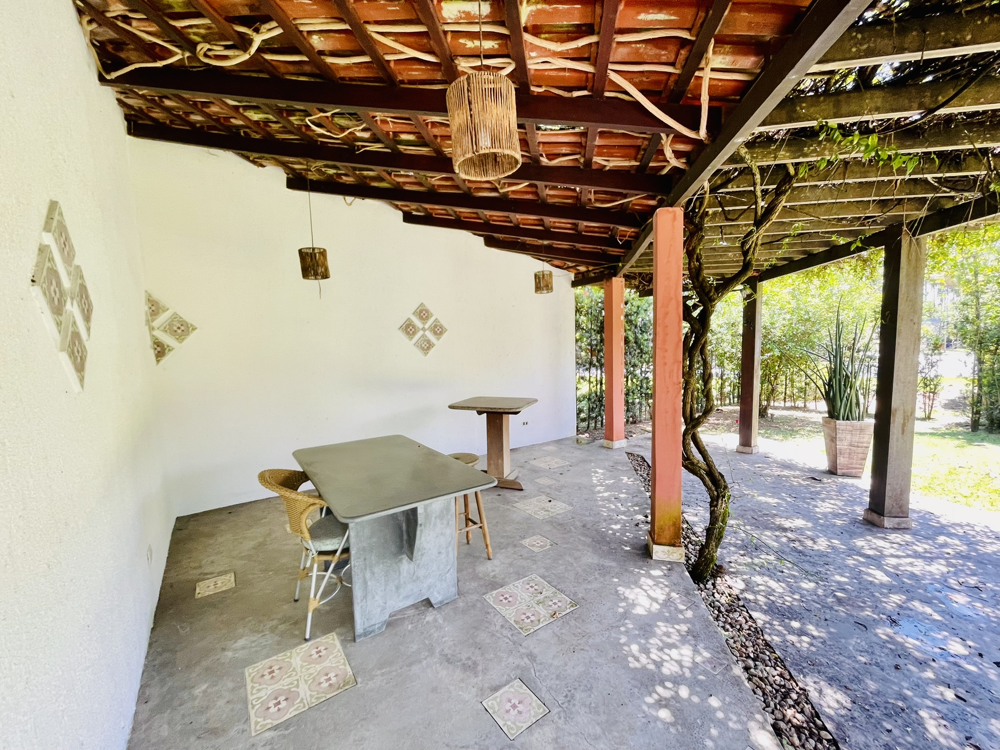 Casa à venda com 4 dormitórios no Condomínio Vale do Sol em Tremembé/SP.
