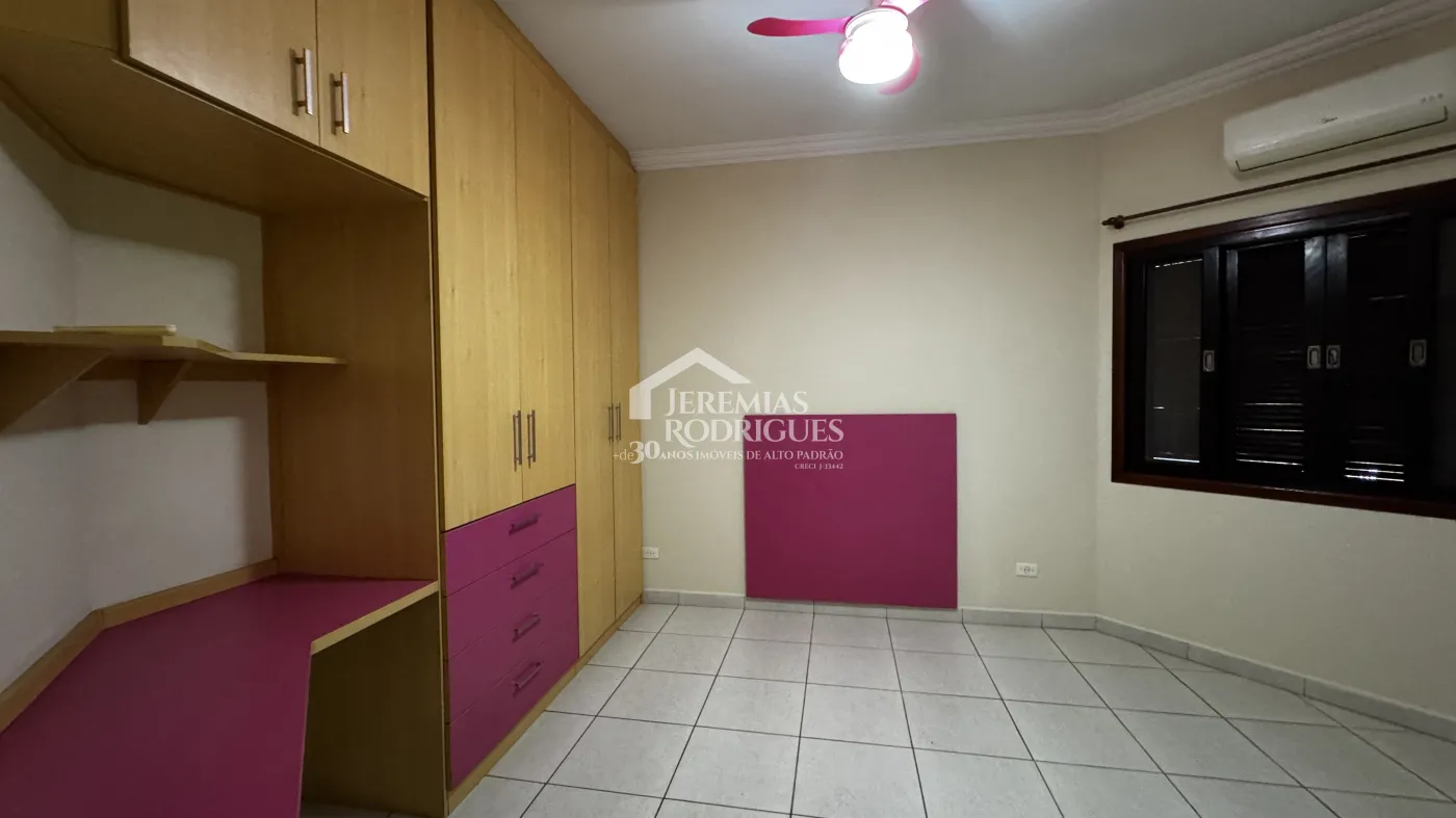 Casa para venda e locação com 4 dormitórios no Condomínio Colonial Village I em Pindamonhangaba/SP