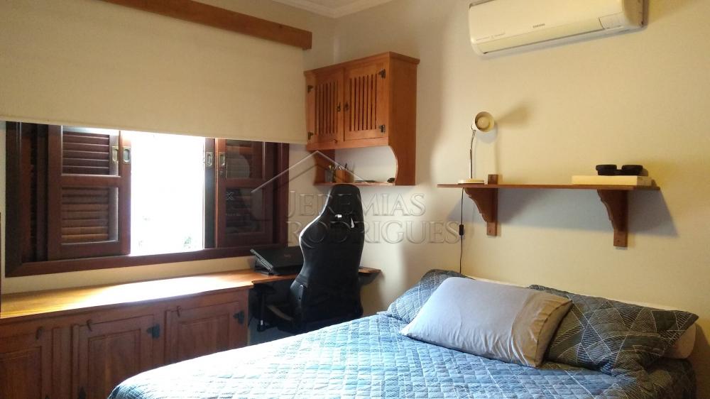 Casa à venda com 4 dormitórios no Condomínio Taubaté Village em Taubaté/SP. 