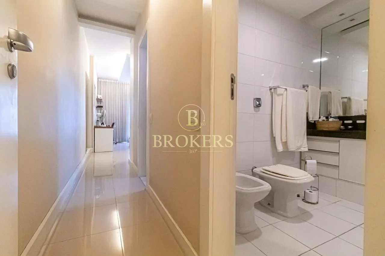 Apartamento à venda, Rua Miguel Lemos - Copacabana. Duplex modernizado, 3 quartos, sendo 1 suíte co