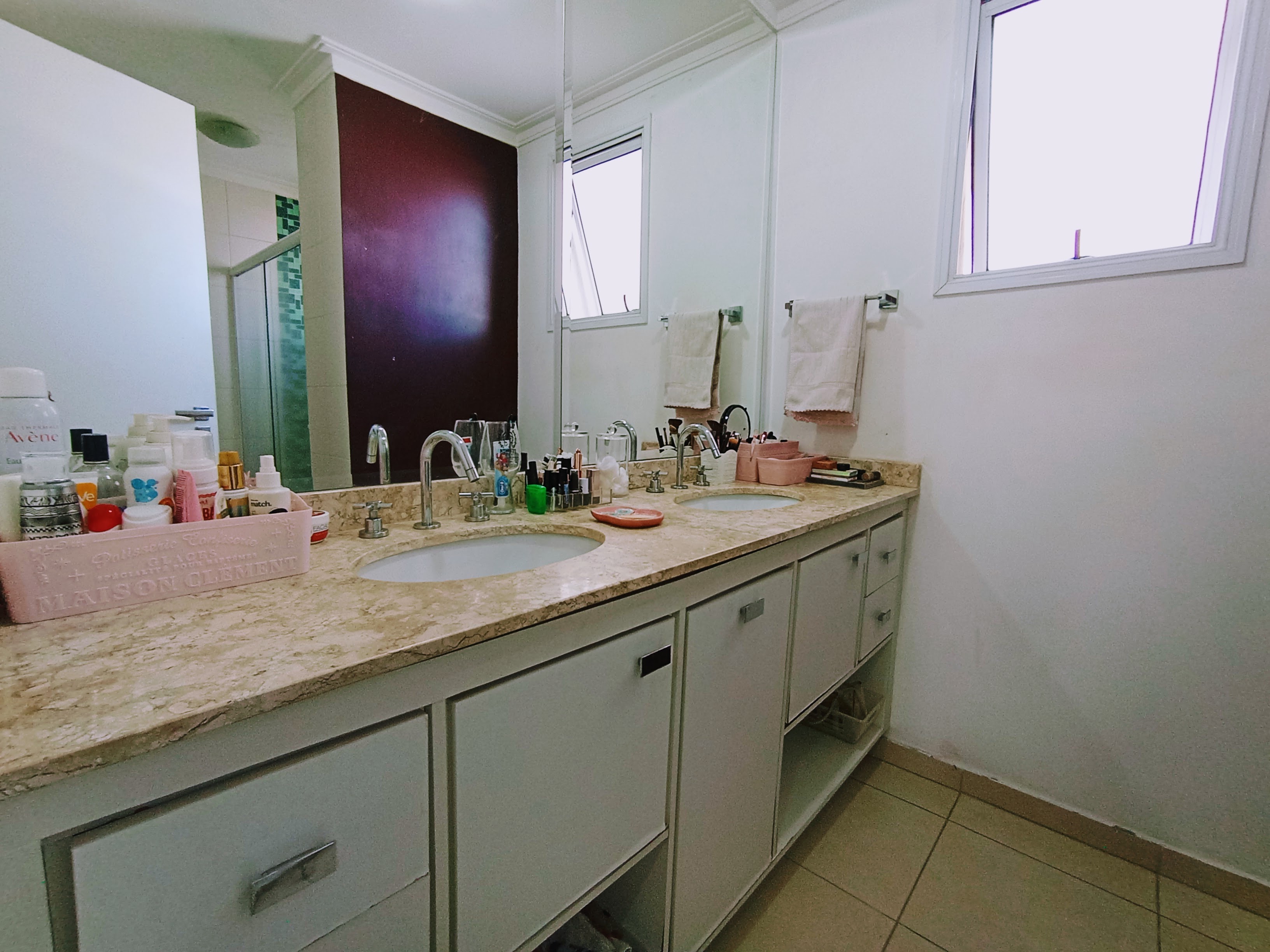 Apartamento à venda com 3 dormitórios, 150 m² no Edifício Jardim das Figueiras em Taubaté/SP