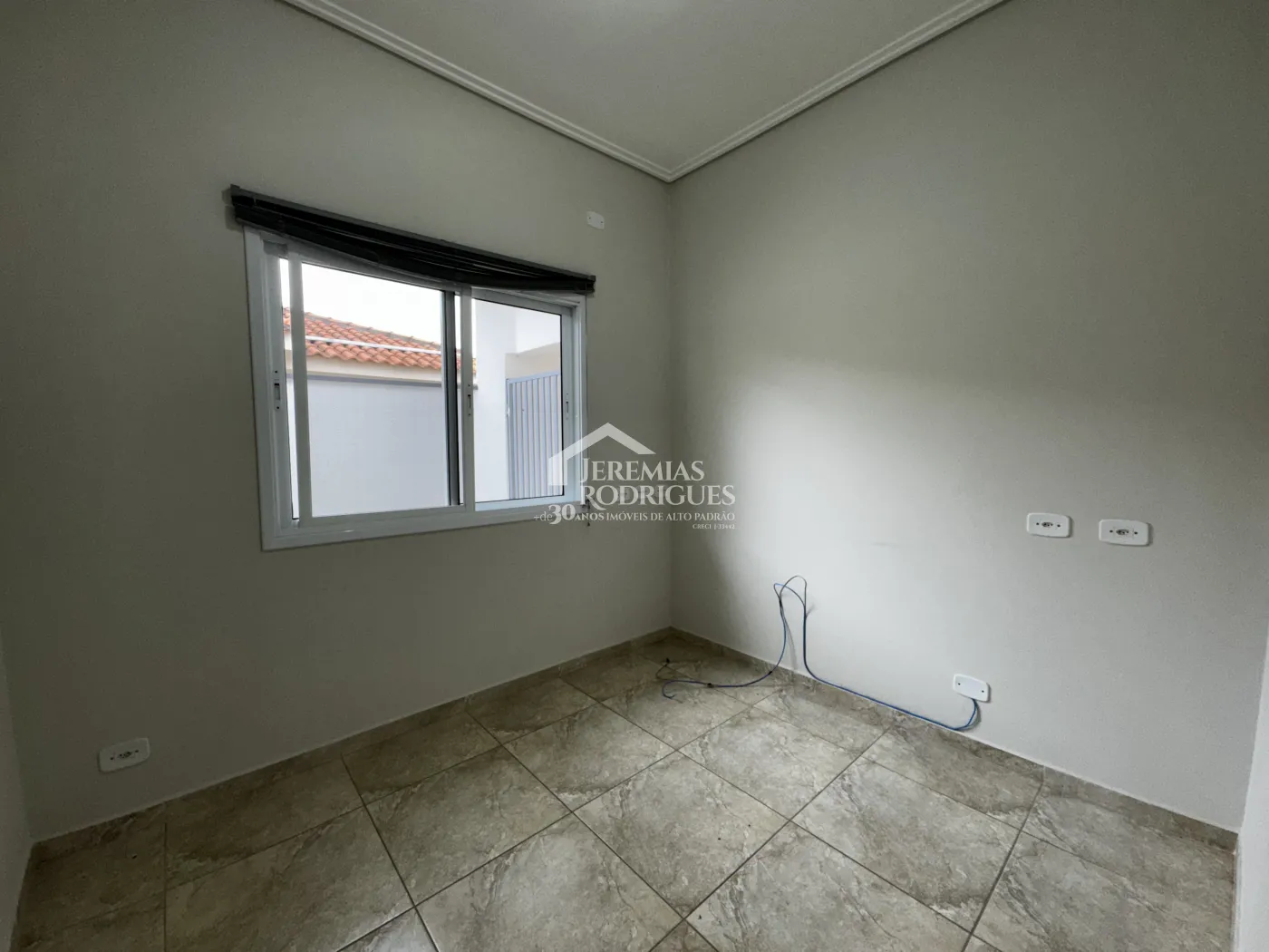 Casa para venda e locação com 3 suítes no Condomínio Real Ville em Pindamonhangaba/SP