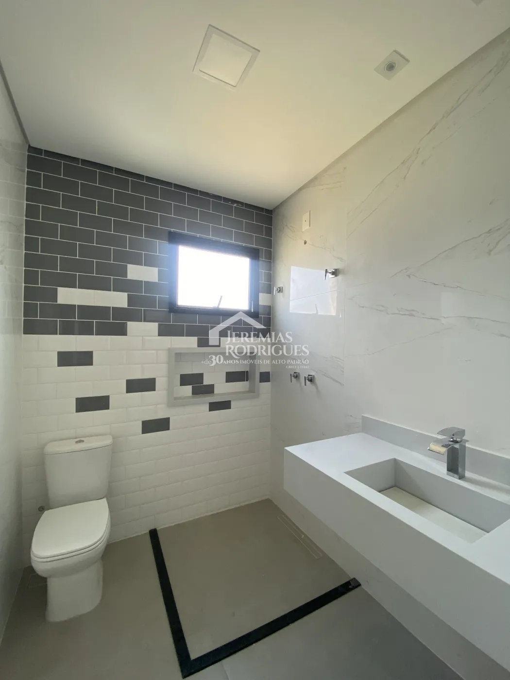 Sobrado com 5 suítes, 293 m² - Condomínio Ouro Ville - Taubaté/SP