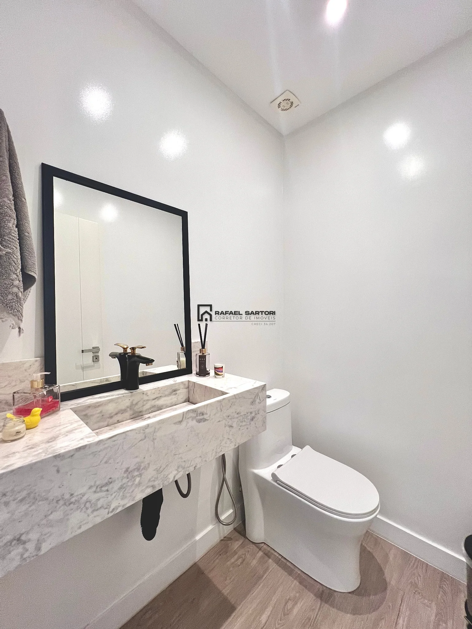 APARTAMENTO COM 03 SUITES NO CENTRO — foto 16