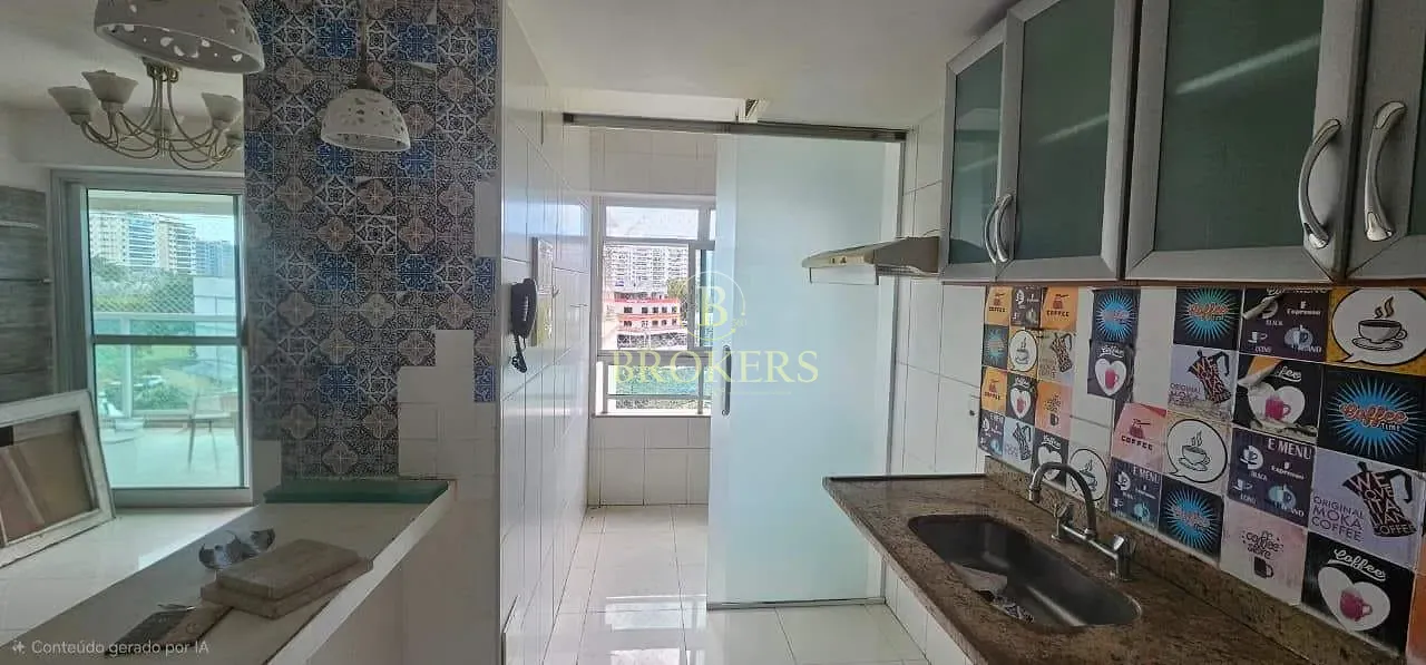 Oportunidade - Avenida Embaixador Abelardo Bueno - Barra Olímpica. Varanda, 2 quartos sendo 1 suíte