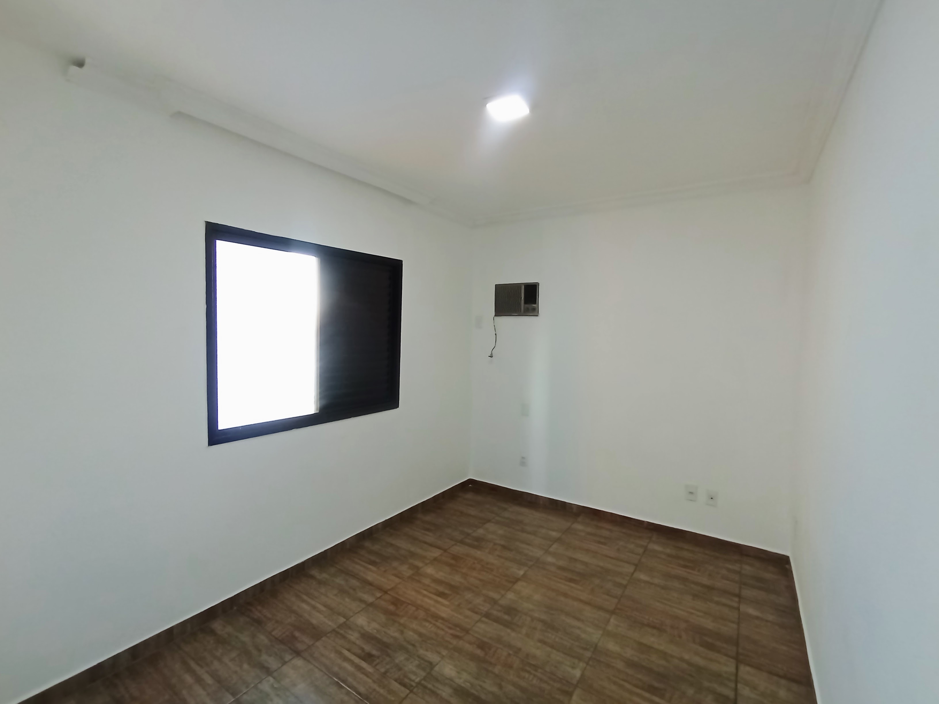 Cobertura à venda com 3 dormitórios, 125 m² no Edifício Michel Abud em Taubaté/SP.