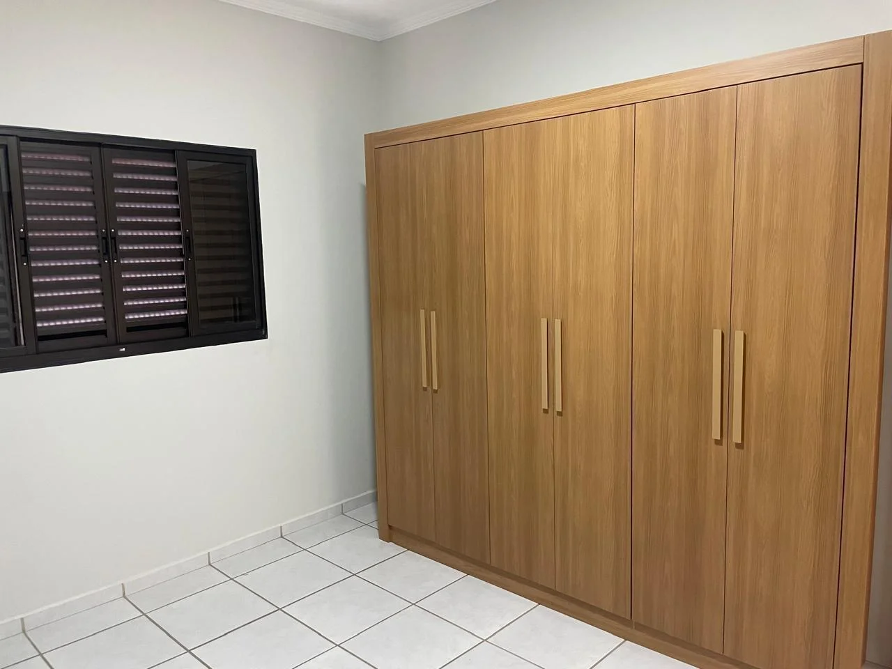 Casa para venda e locação com 4 dormitórios no Condomínio Campos do Conde I em Tremembé/SP