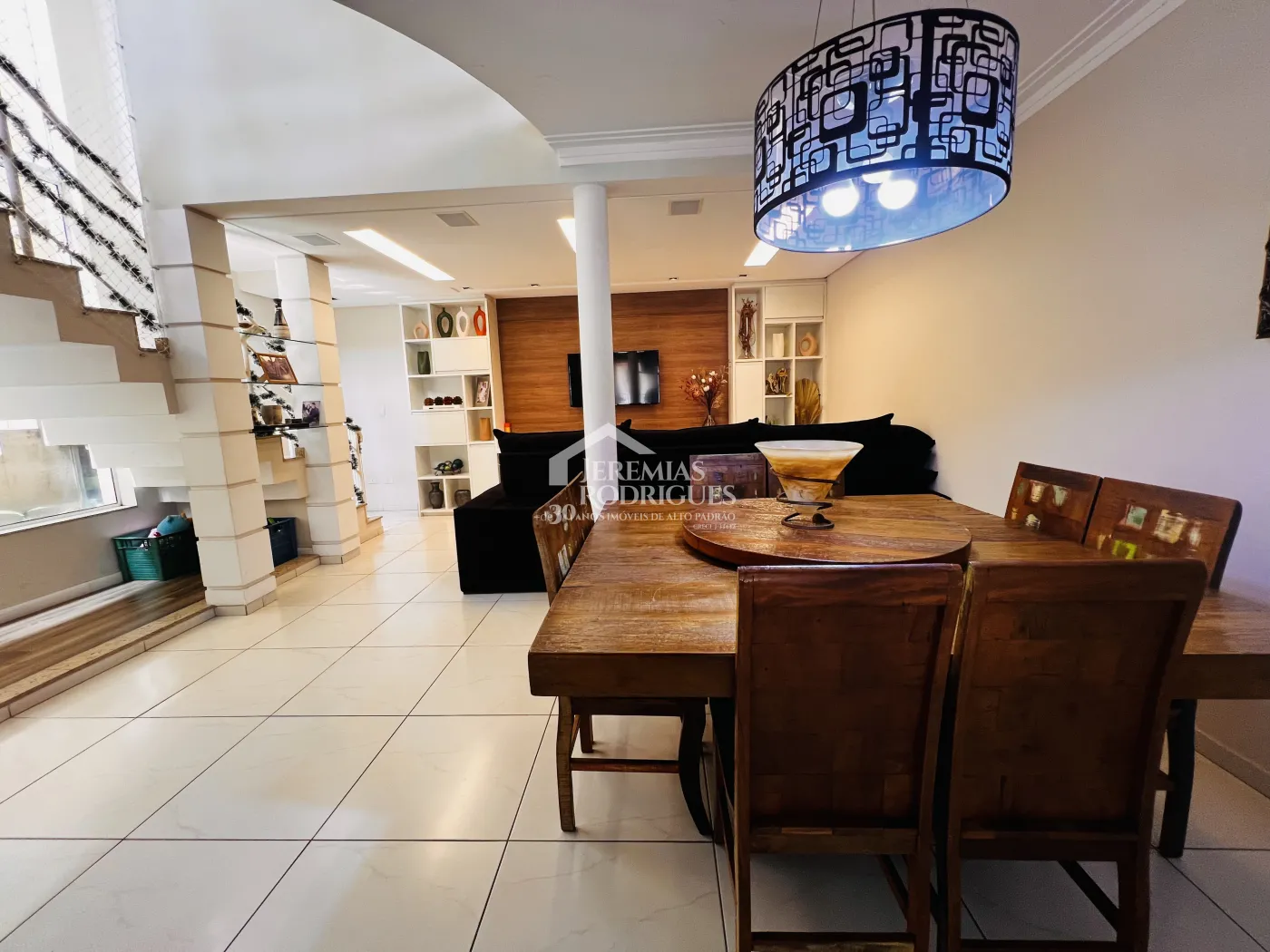 Casa com 4 dormitórios, 394 m² - Alto São Pedro - Taubaté/SP.