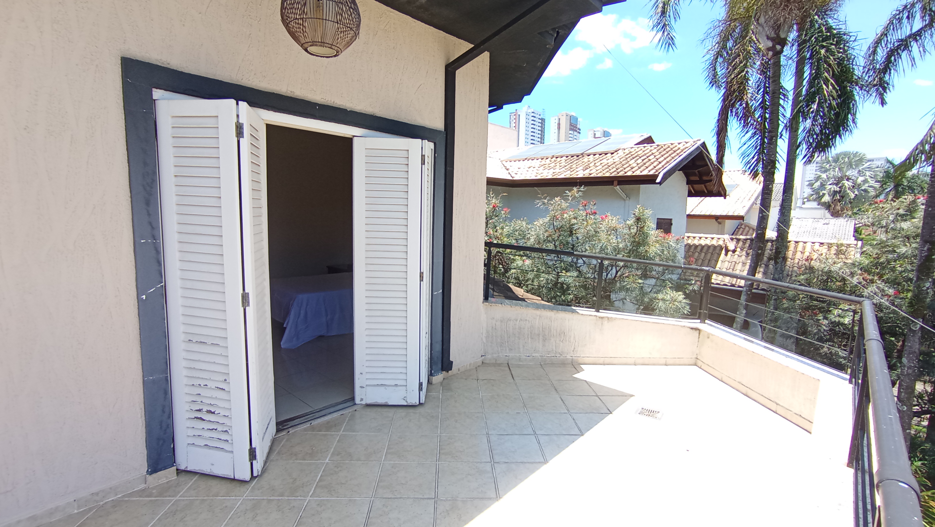 Casa à venda com 4 dormitórios no Condomínio Taubaté Village em Taubaté/SP.