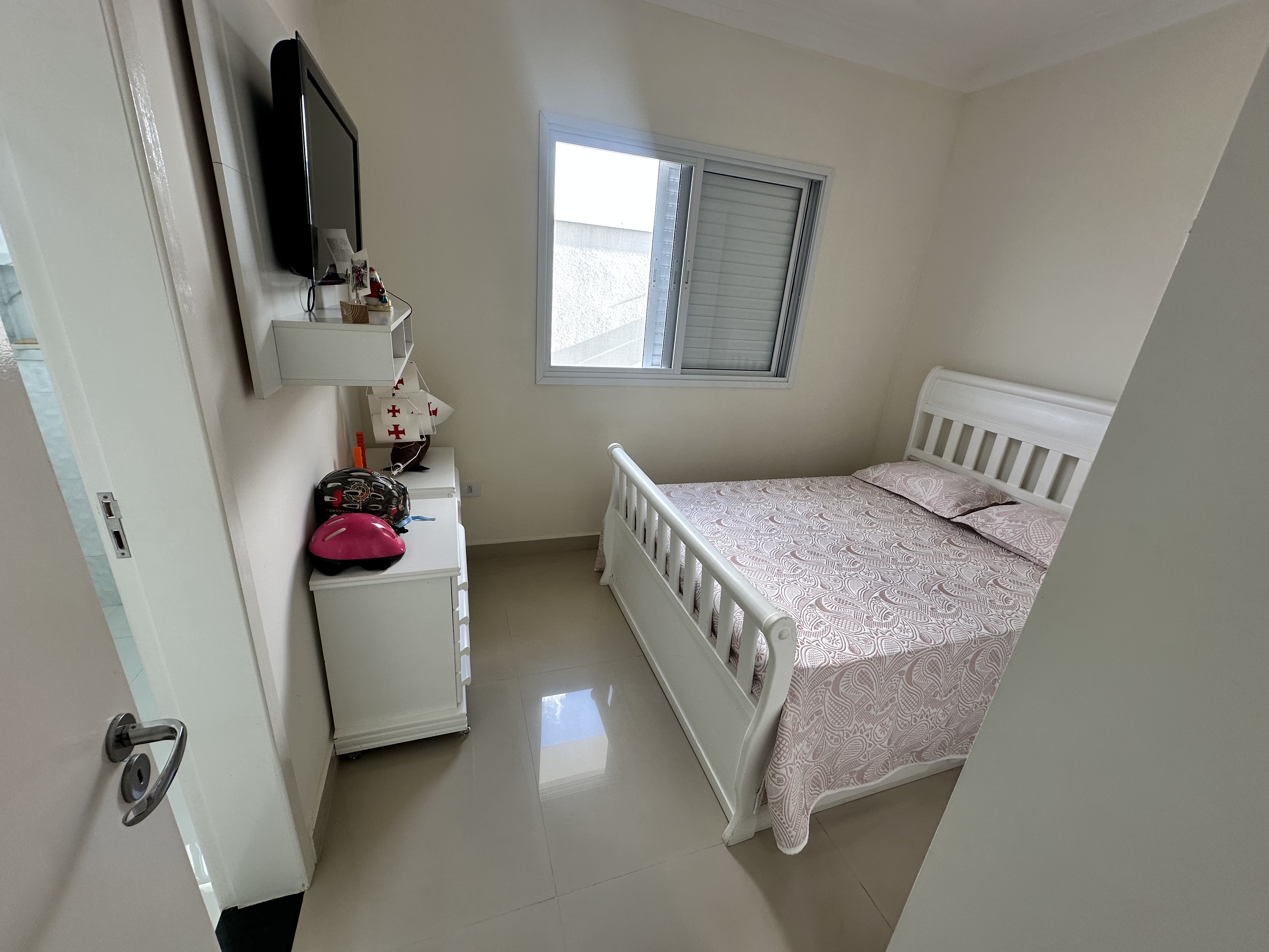 Casa para venda e locação com 3 suítes no Condomínio Reserva dos Lagos em Pindamonhangaba/SP.