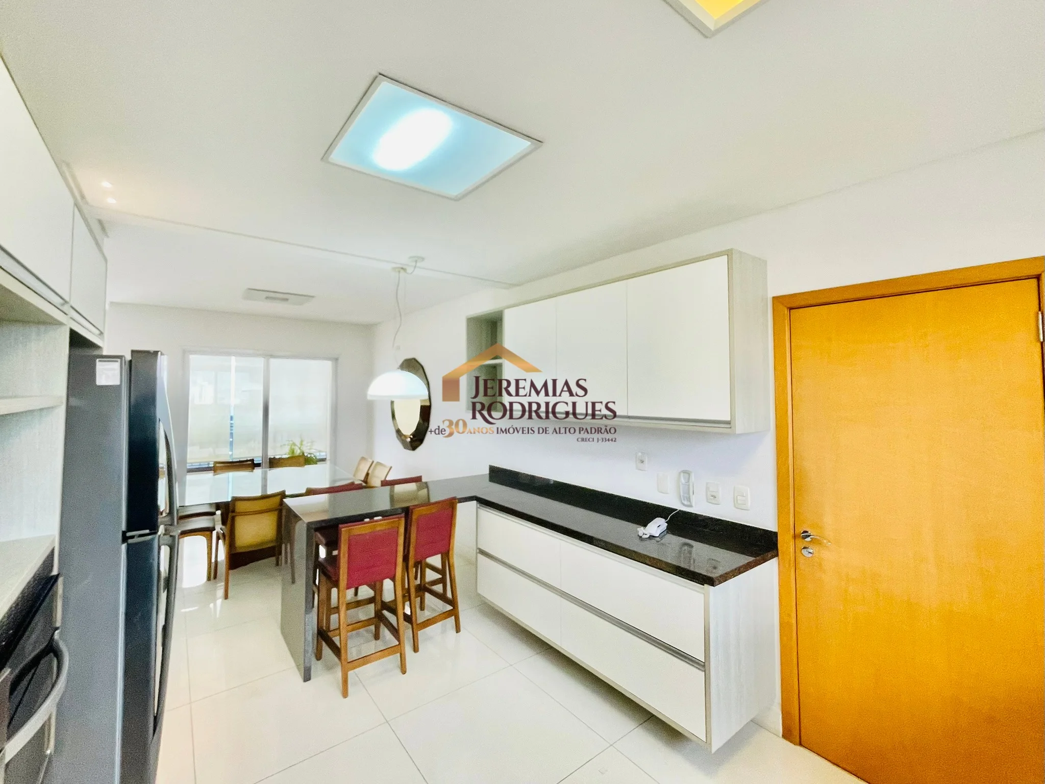 Apartamento Mobiliado para locação e venda no Condomínio Des Arts em Taubaté/SP.
