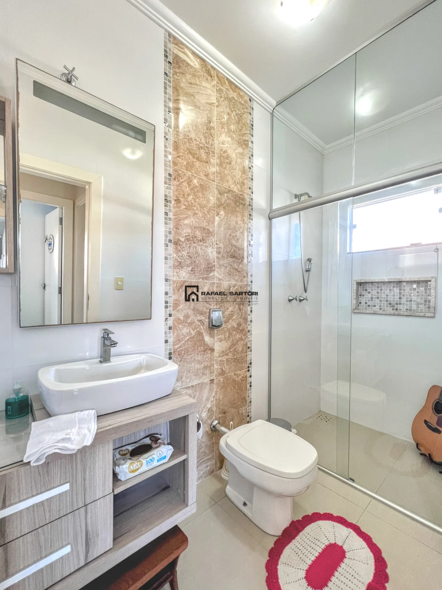 CASA TÉRREA NO BAIRRO NEREU RAMOS