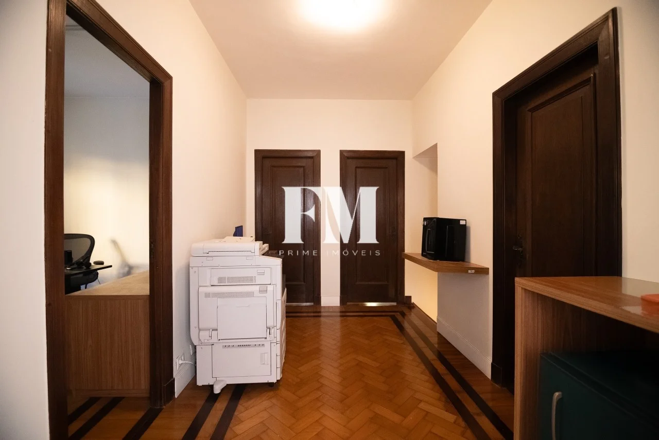 Urca | Casa Clássica | 3 Quartos (1 Suíte) | 260m² Modernizada e Sem Condomínio - foto 11