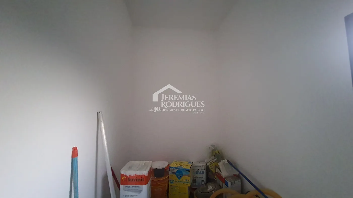 Casa à venda com 3 suítes no Condomínio Chácaras Cataguá em Taubaté/SP.