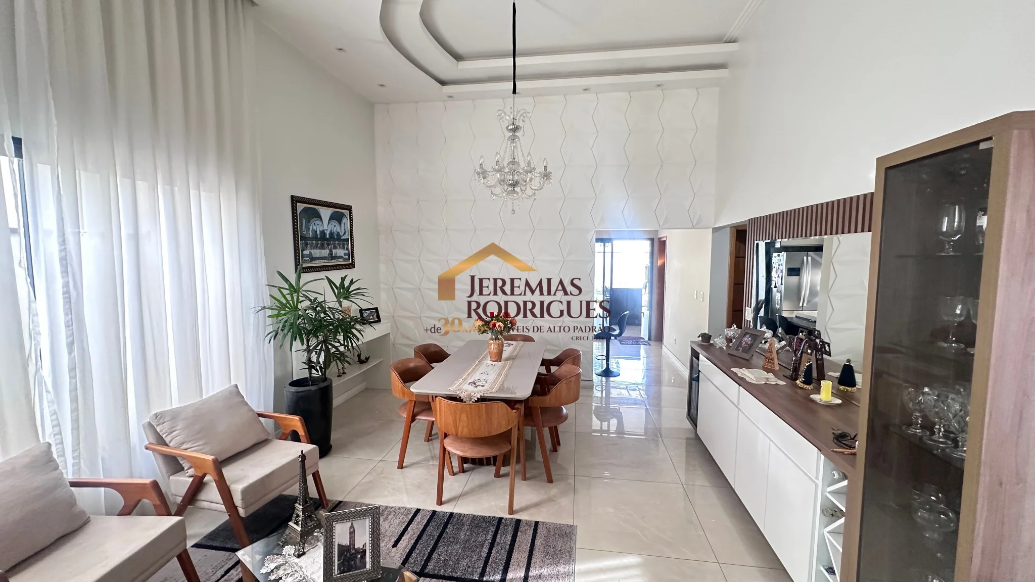 Casa à venda no Bairro Bom Sucesso em Pindamonhangaba/SP. — foto 1