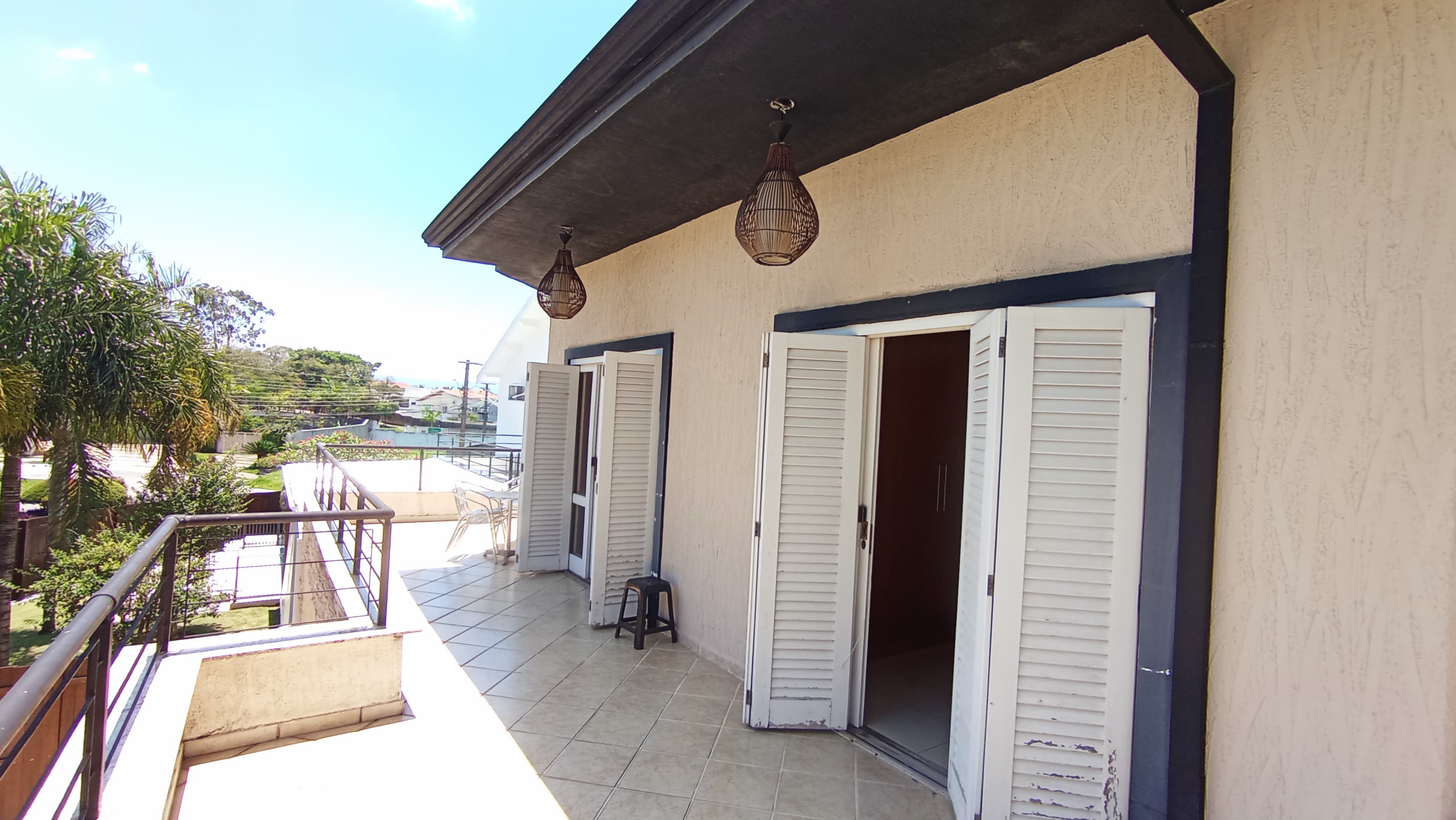 Casa à venda com 4 dormitórios no Condomínio Taubaté Village em Taubaté/SP.