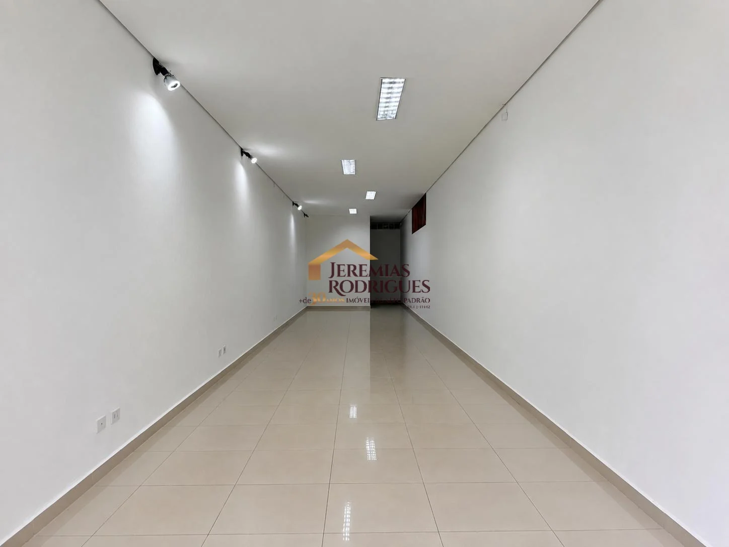 Ponto comercial para locação no centro em Taubaté/SP. - foto 8