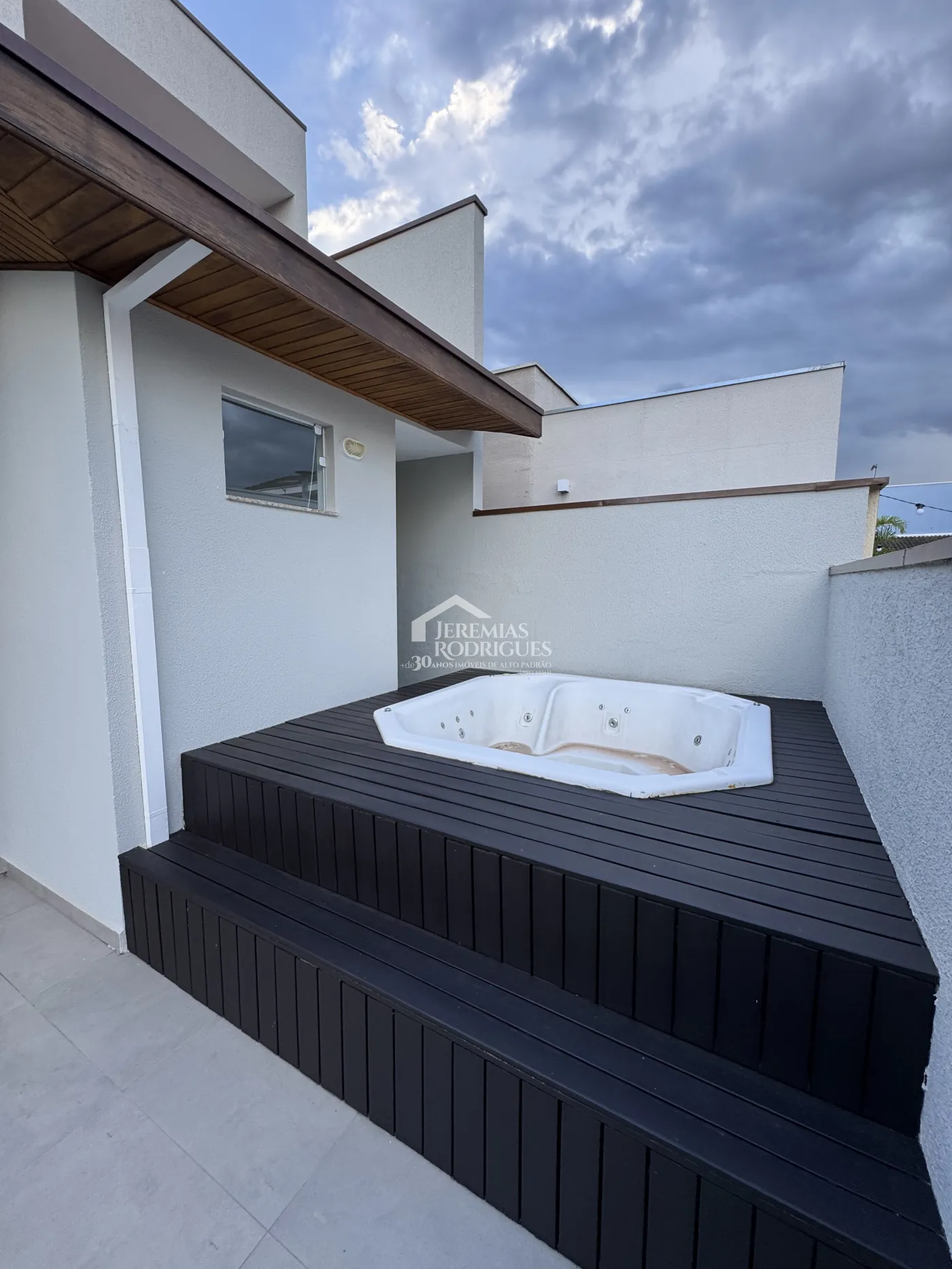 Casa para venda com 3 dormitórios no Condomínio Campos do Conde II Chamboard em Tremembé/SP