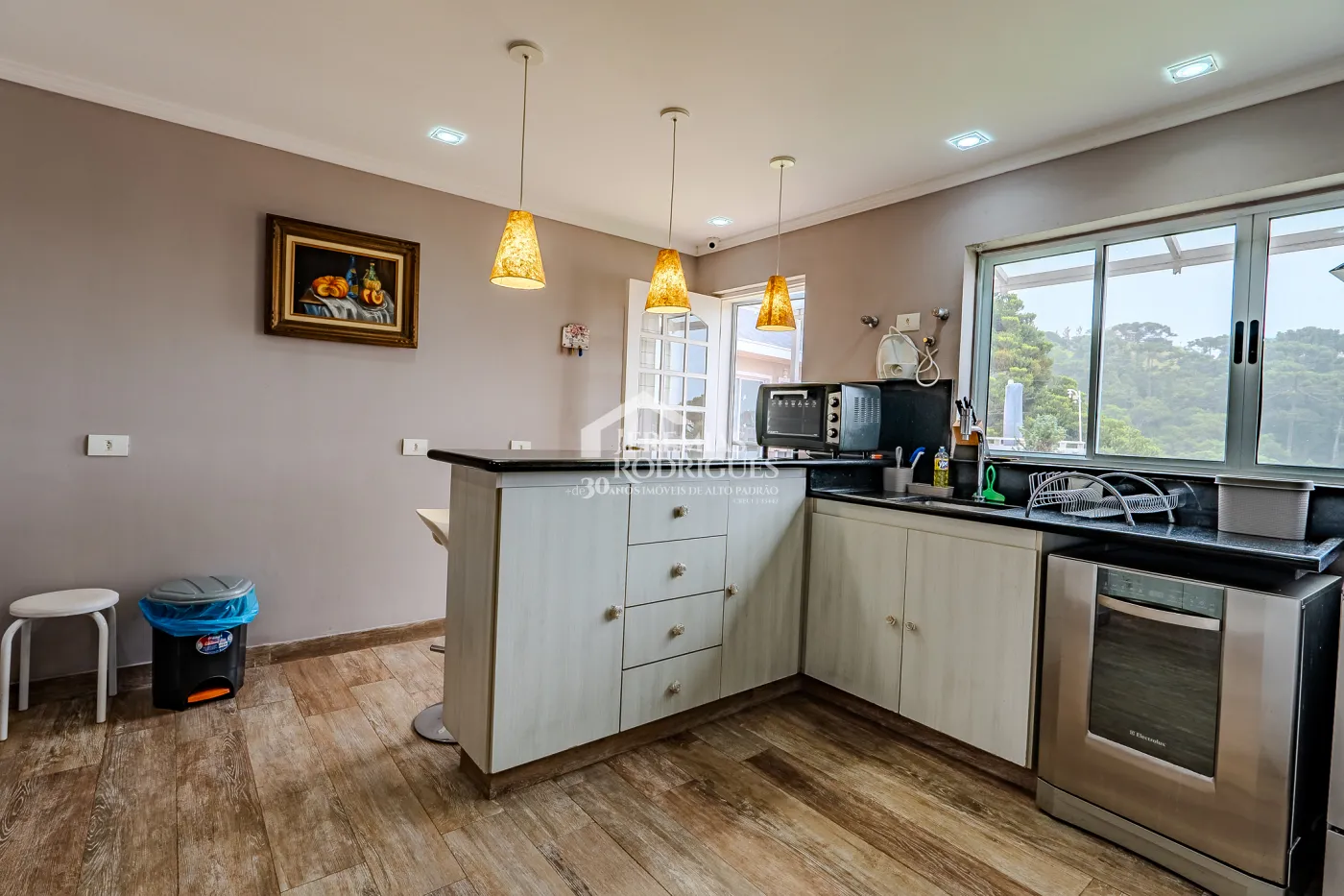 Casa à venda por R$ 4.400.000,00 - Campos do Jordão/SP