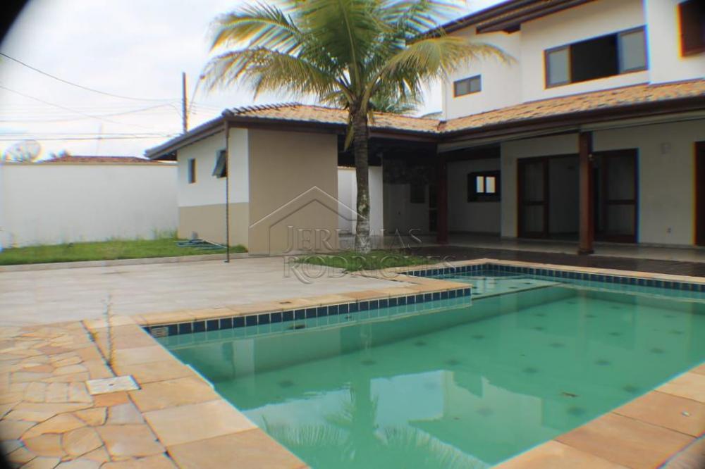 Casa para venda e locação com 4 dormitórios no Condomínio Real Ville em Pindamonhangaba/SP.