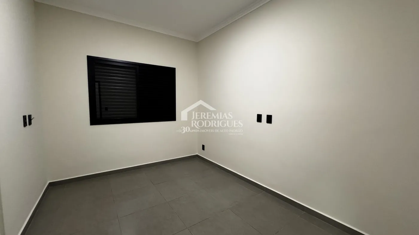 Casa para venda e locação com 3 dormitórios no Condomínio Reserva dos Lagos em Pindamonhangaba/SP.