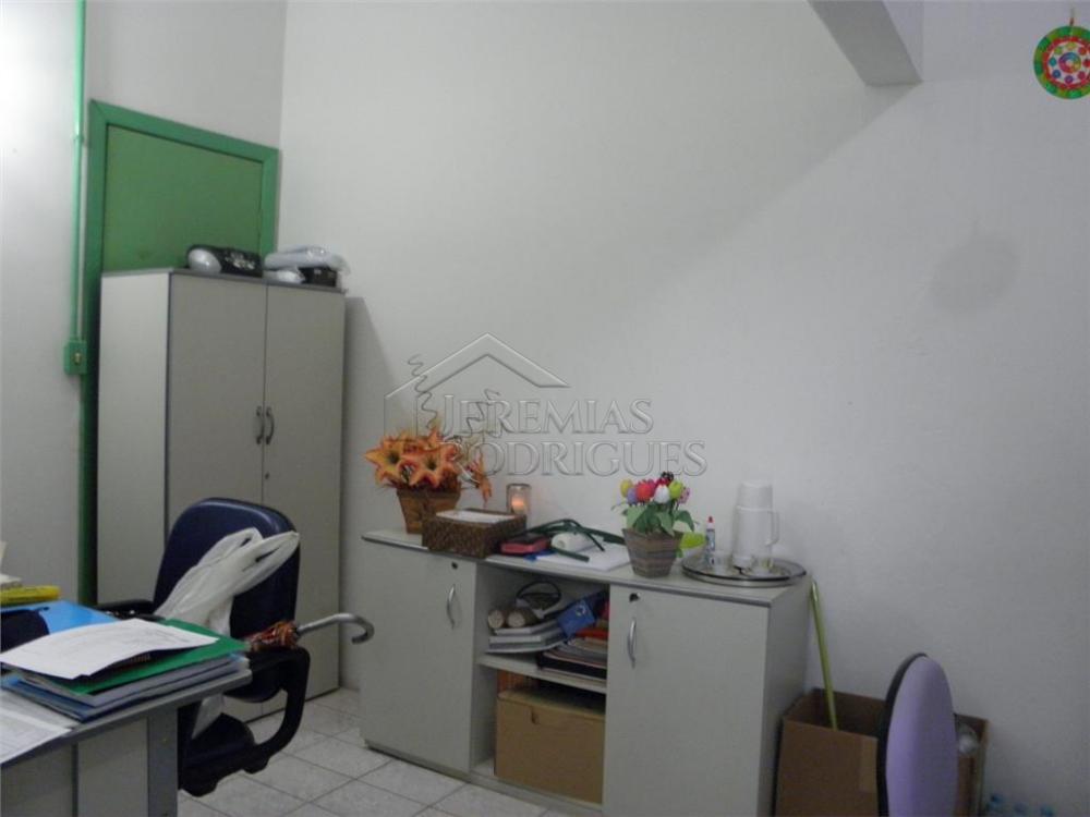 Casa à venda por R$ 2.500.000,00 - Pindamonhangaba/SP