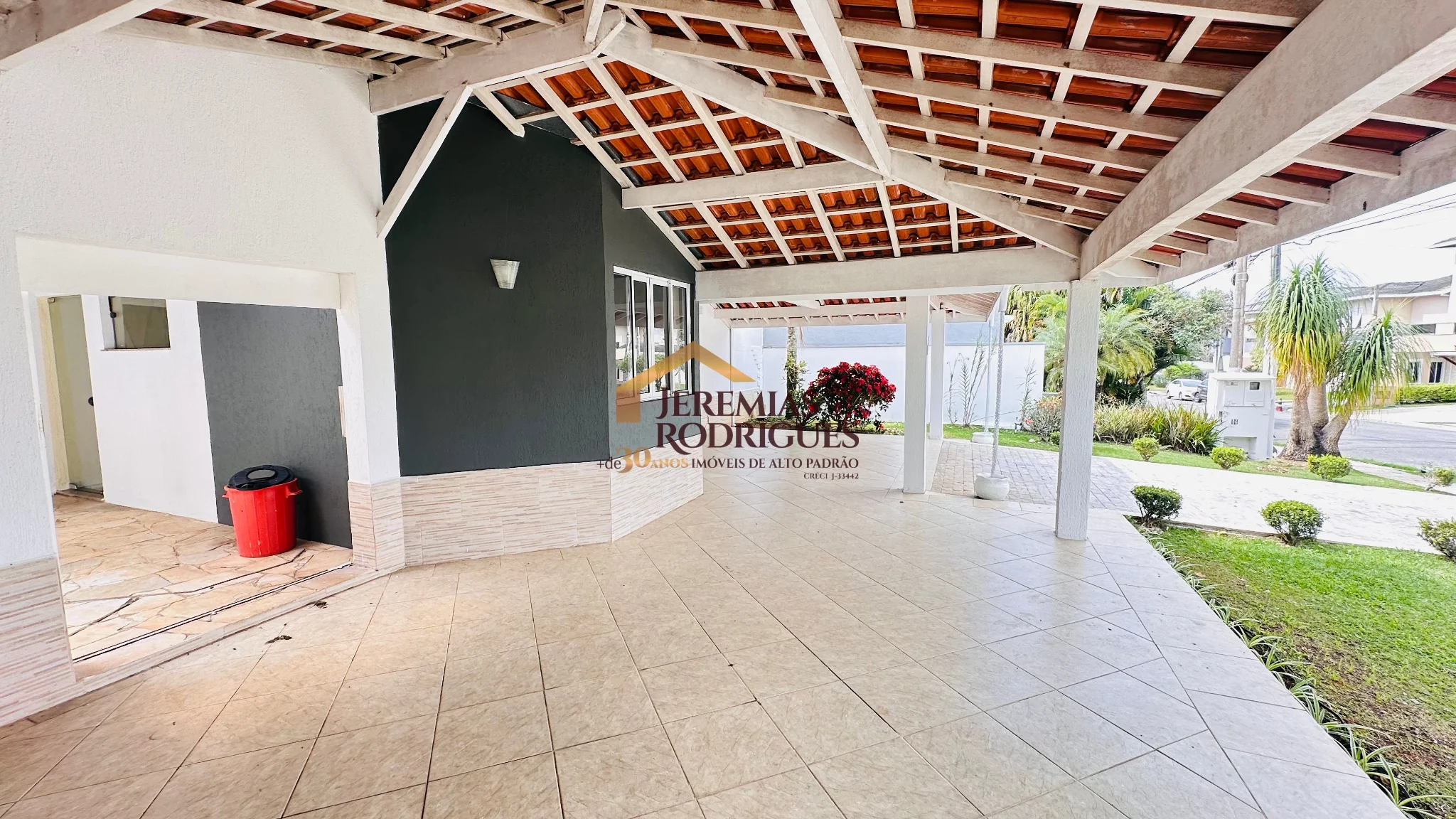 Casa para locação e venda no Condomínio Real Ville em Pindamonhangaba/SP.