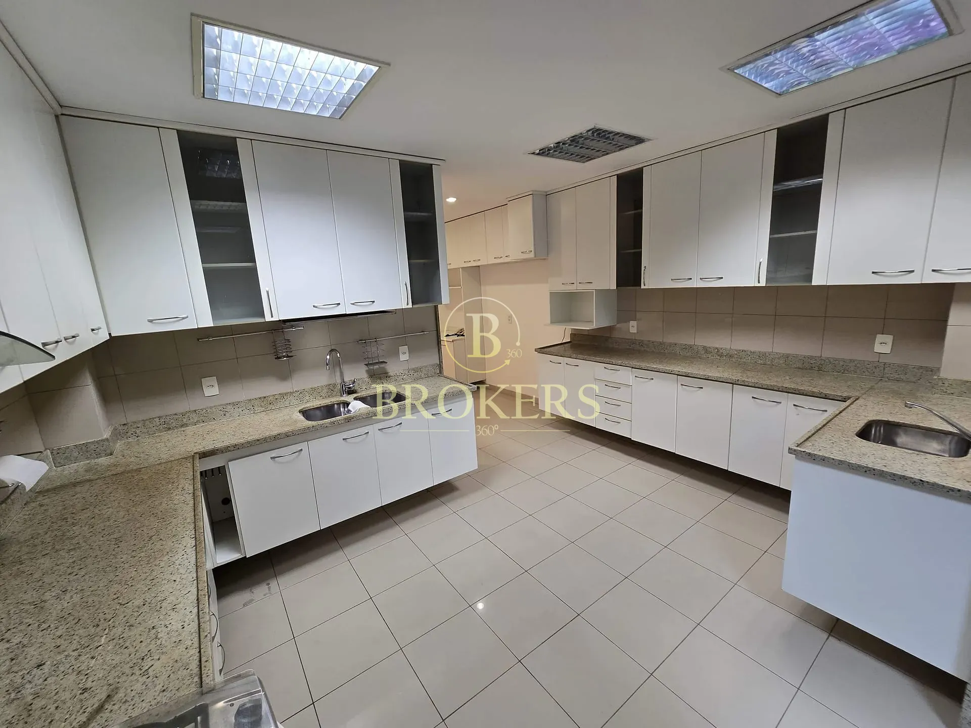 Apartamento garden à venda, Praia do Flamengo, varanda interna, salão em múltiplos ambientes, 3 qua