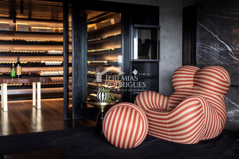 Mansão à venda no Condomínio Pedra do Fogo em Campos do Jordão/SP. 