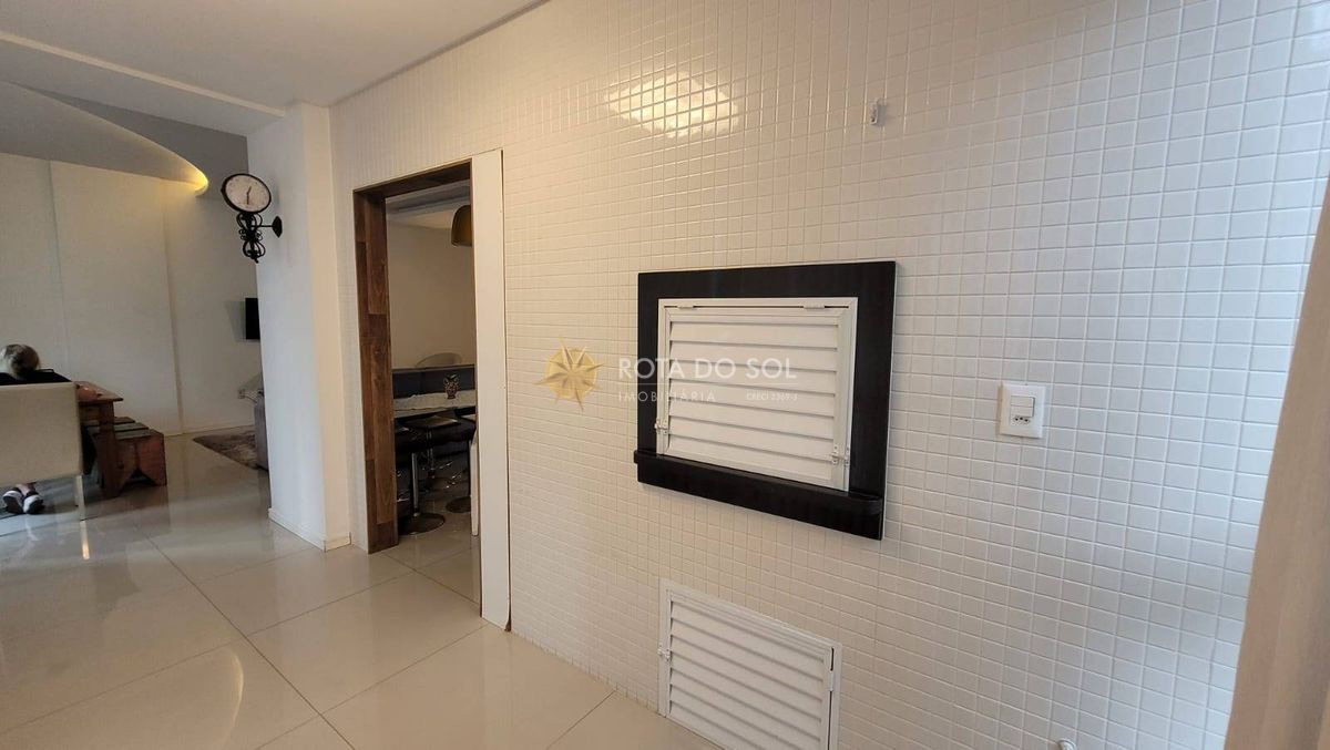 Residecial Embaixador Apartamento 3 Suítes e 2 Vagas em Meia Praia Itapema SC