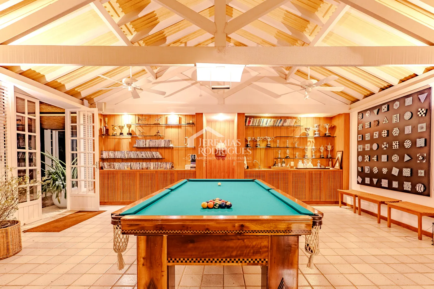 Fazenda à venda com 3.389.000,00 m² em Piraí/RJ.