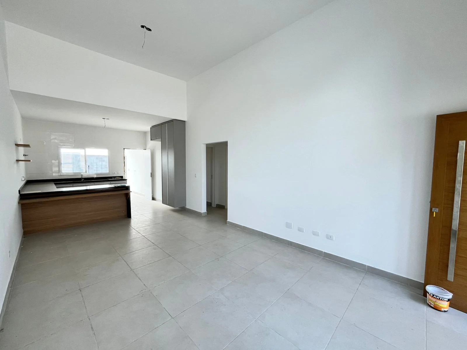 Casa à venda no Vita Village – 3 quartos, suíte, quintal 250 m² | Pindamonhangaba
