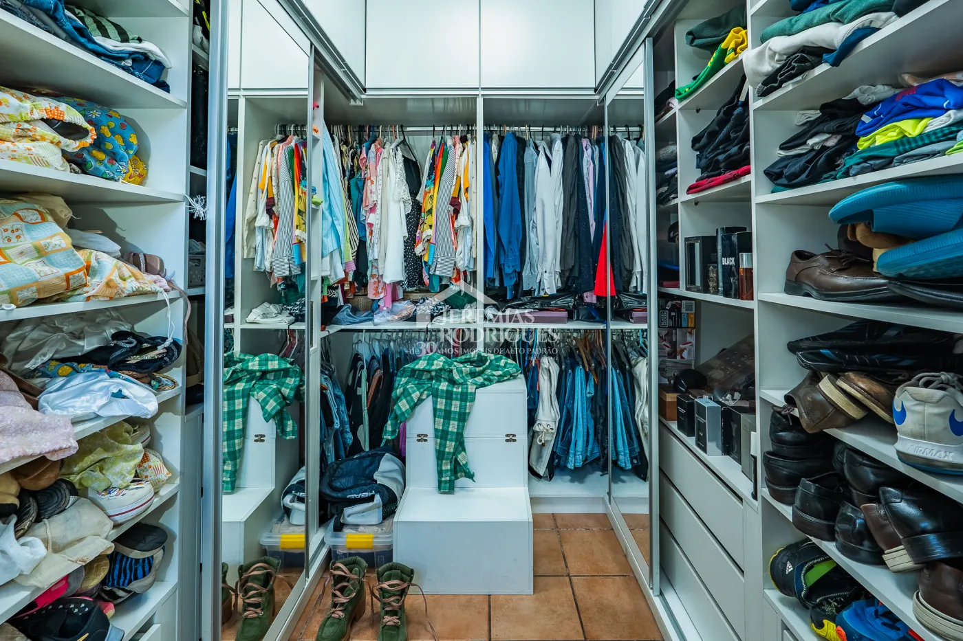 Casa com 3 dormitórios, 396 m² - Condomínio Village Paineiras - Pindamonhangaba/SP.