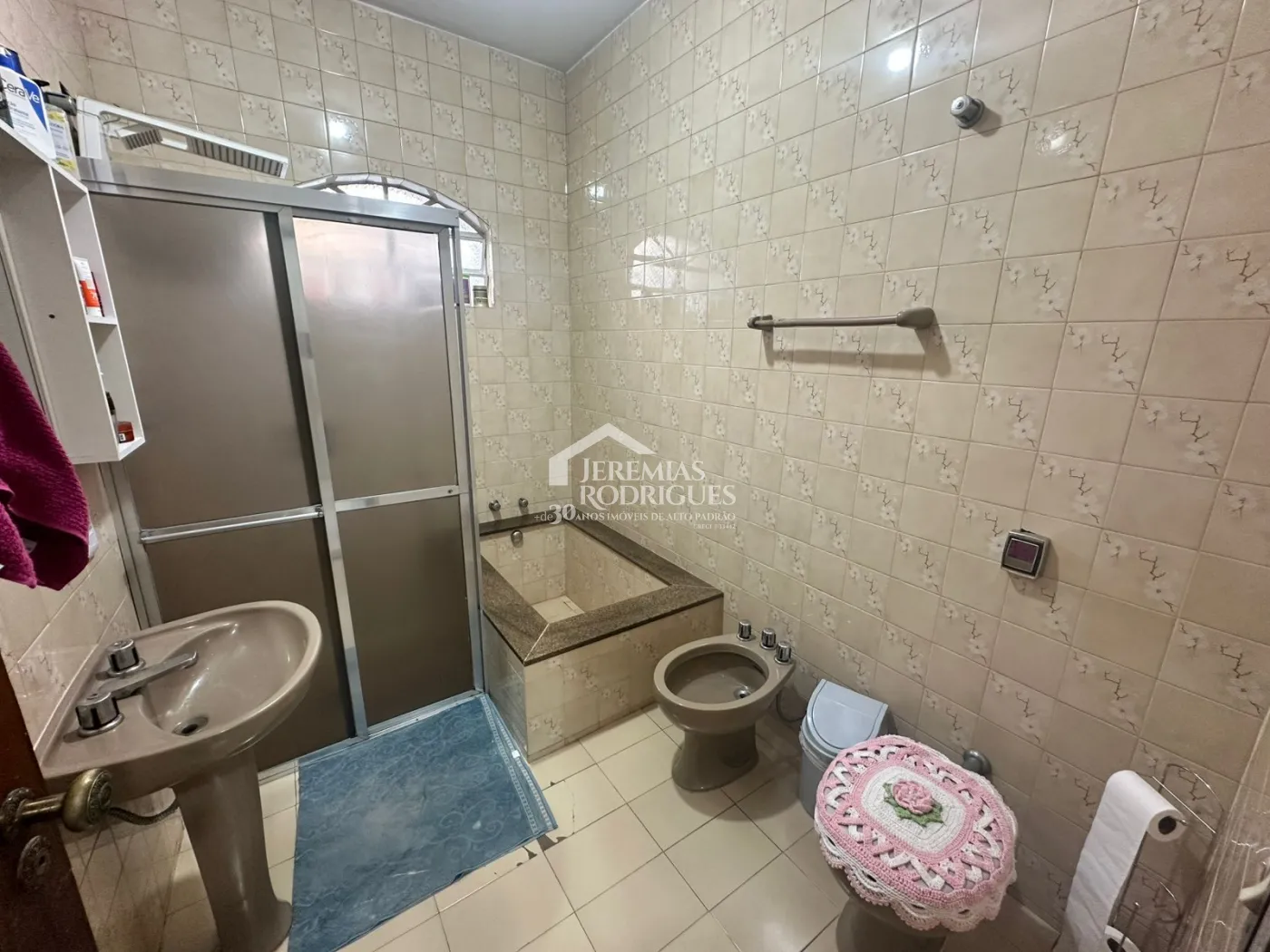 Casa para venda e locação com 3 dormitórios no bairro Jardim Residencial Doutor Lessa em Pindamonhangaba/SP