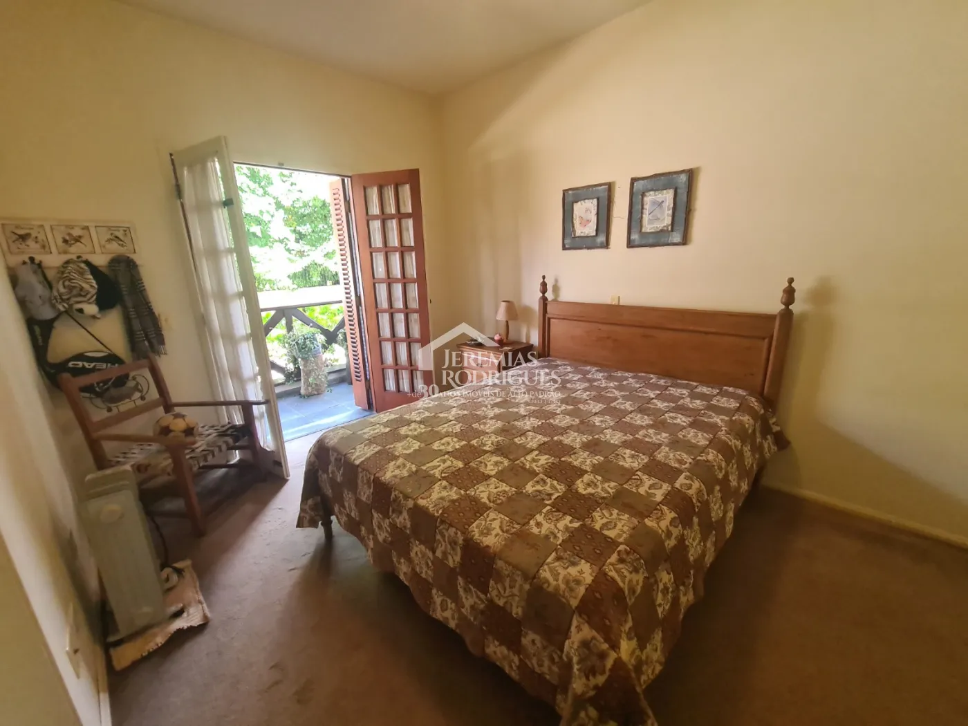 Apartamento para venda com 3 dormitórios no Condomínio Velden Village em Campos do Jordão/SP