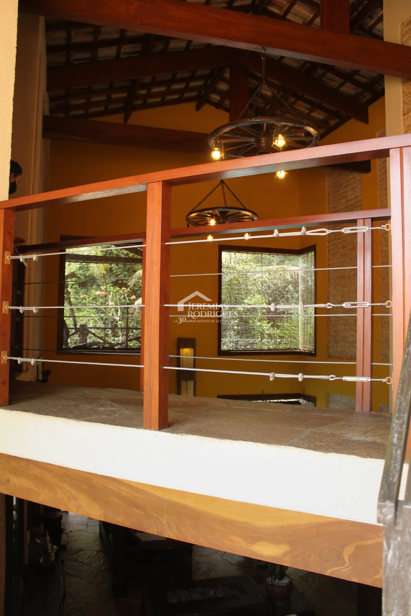 Casa para venda e locação com 5 dormitórios no Condomínio Taubaté Village em Taubaté/SP.