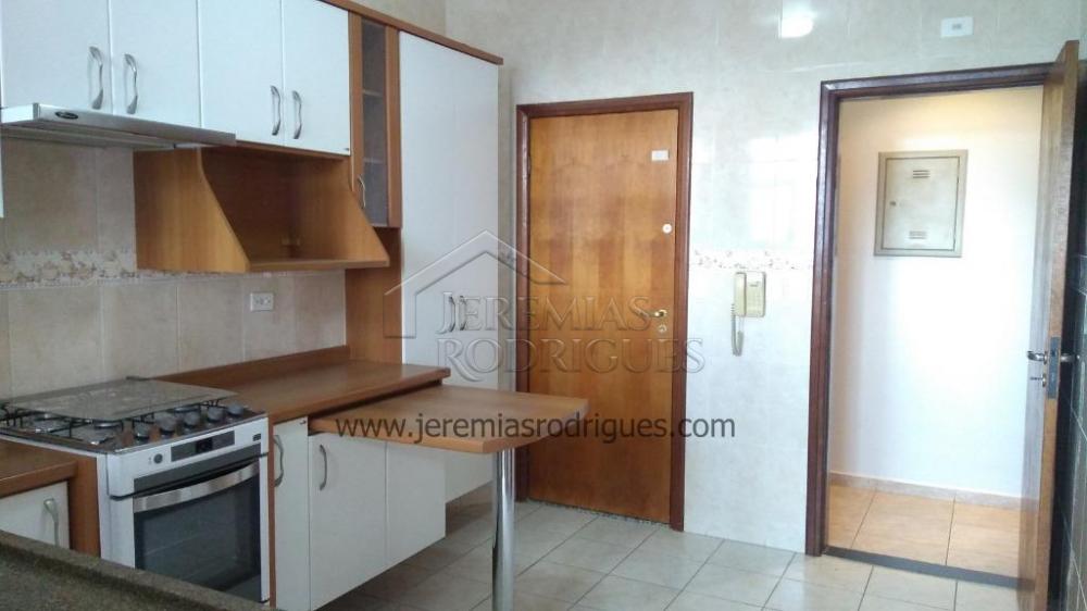 Apartamento à venda com 3 dormitórios, 146 m² no Edifício Olímpia em Taubaté/SP. 