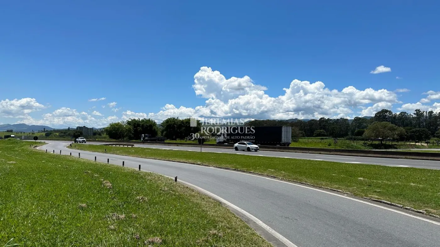 Terreno comercial de 123000 m² para alugar por R$ 30.000,00 - Pindamonhangaba/SP