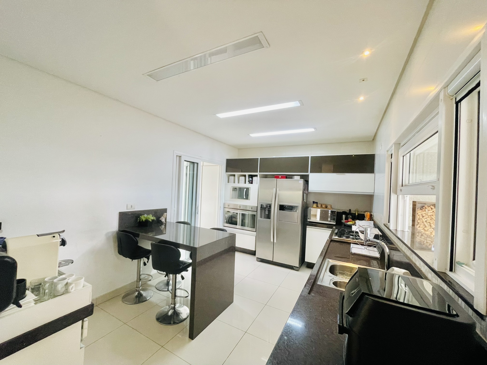 Casa para venda com 4 dormitórios no Condomínio Campos Do Conde I em Tremembé/SP