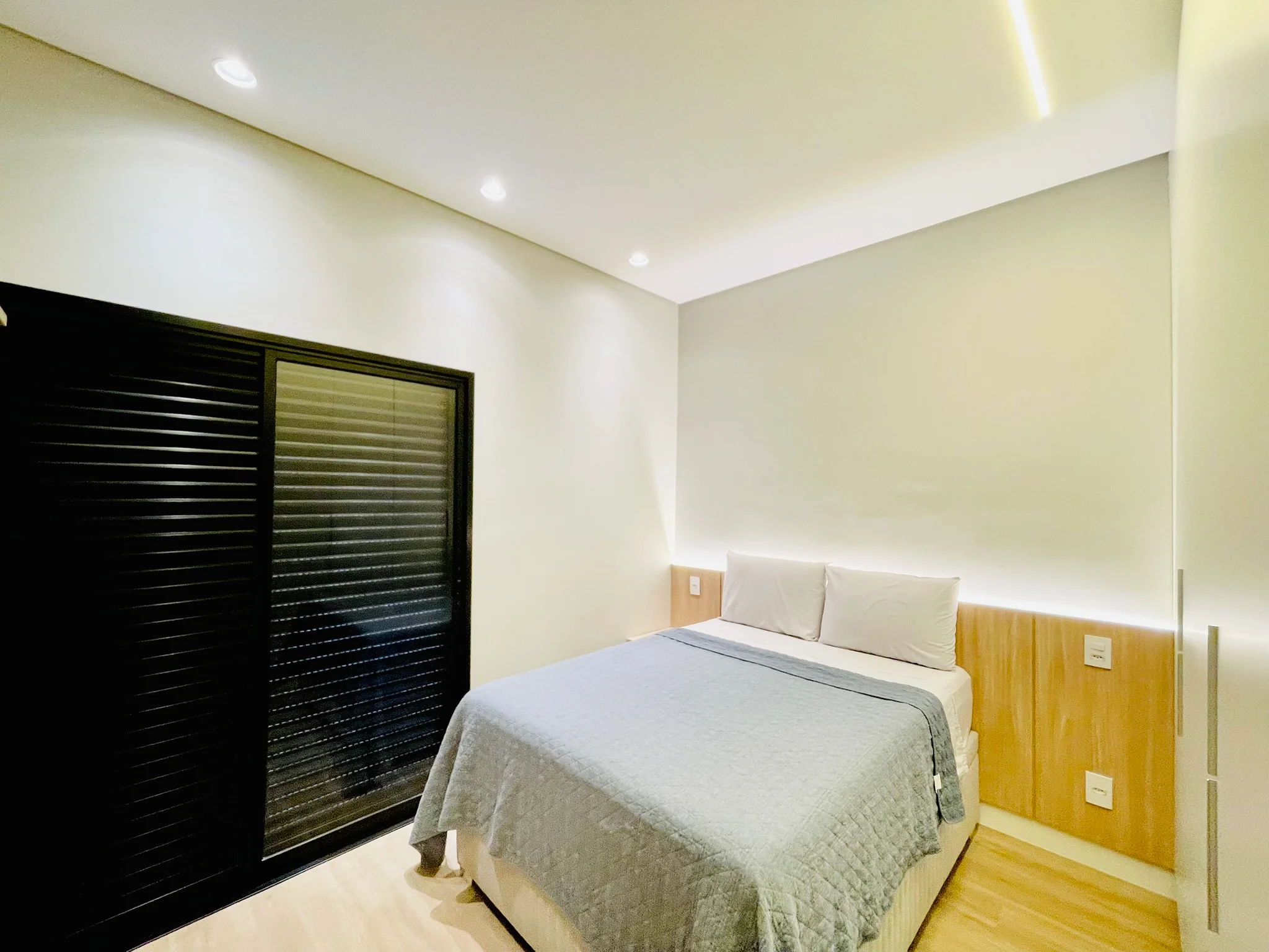 Casa à venda com 4 dormitórios no Condomínio Cyrela Landscape em Taubaté/SP. 