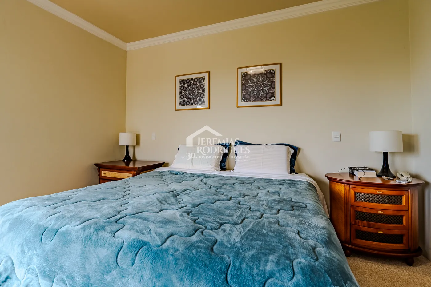 Casa à venda no Parque Pedra do Baú em Campos do Jordão/SP.