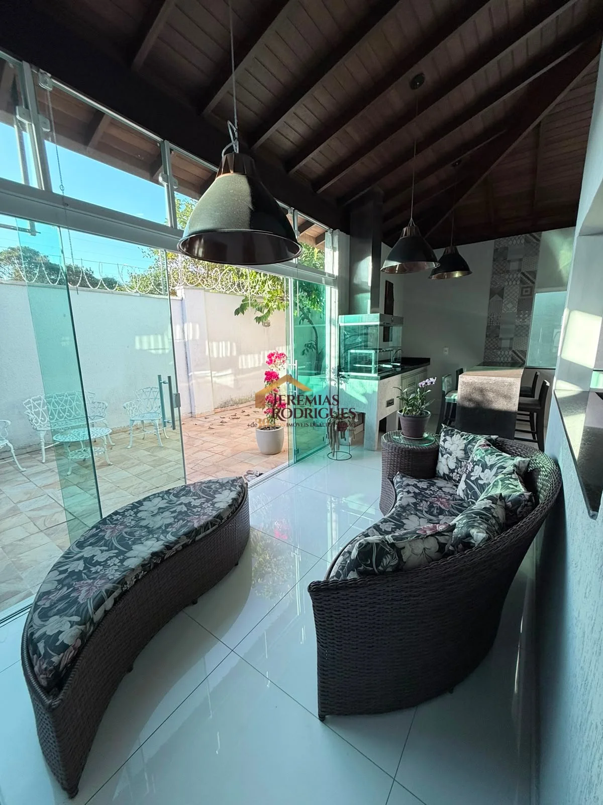 Casa à venda no Condomínio Reserva dos Lagos em Pindamonhangaba/SP.