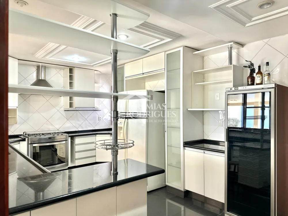 Casa com 4 quartos, 617 m² - Condomínio Taubaté Village - Taubaté/SP