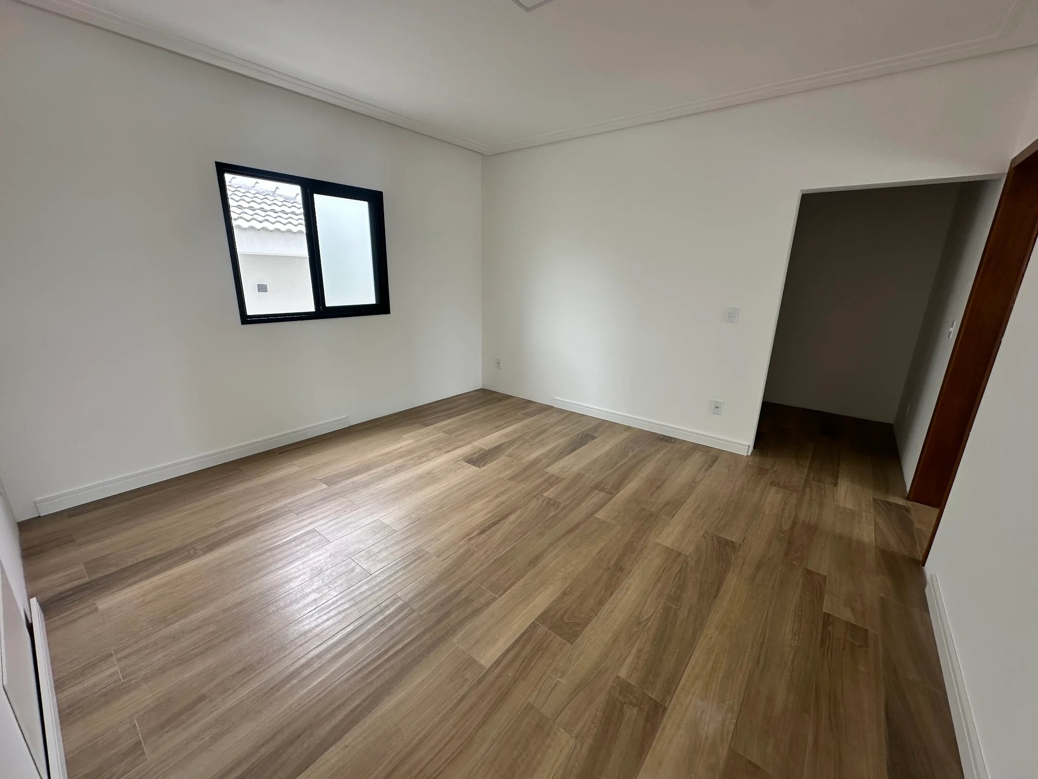 Casa para locação no Condomínio Reserva dos Lagos em Pindamonhangaba/SP.