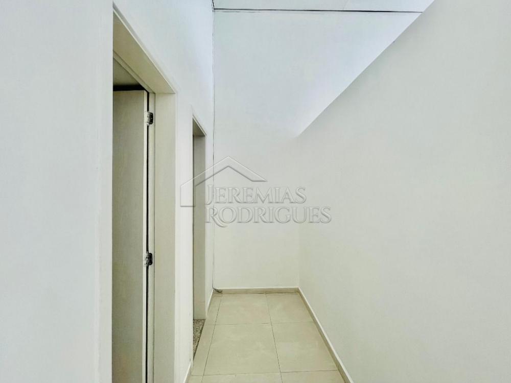 Comercial comercial para locação no Centro em Taubaté/SP.