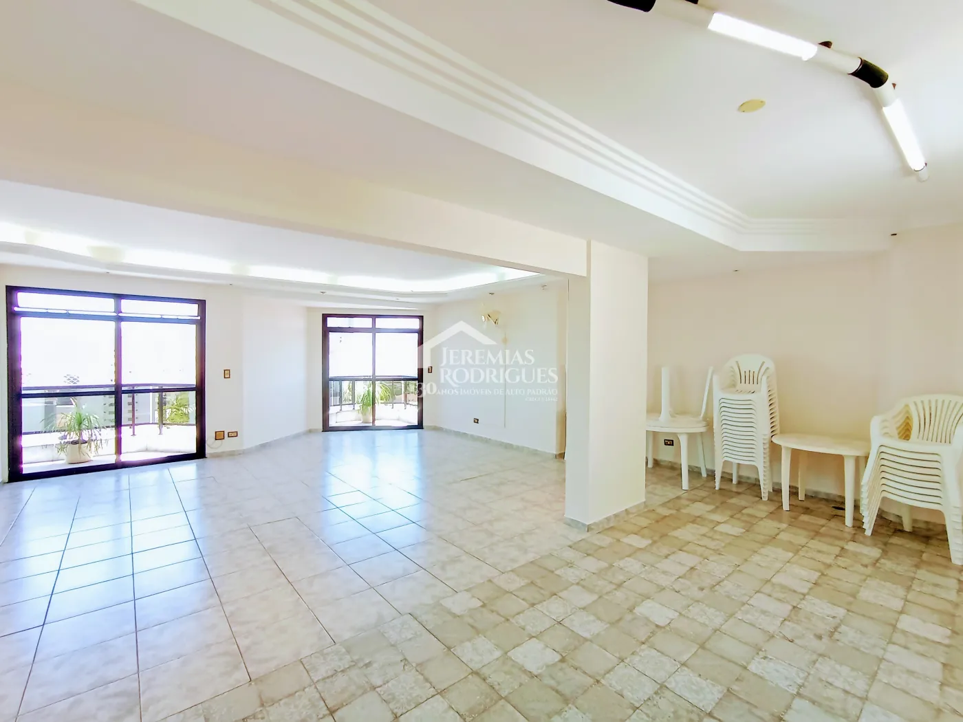 Apartamento para venda com 2 suítes no Edifício Rosa Abirached em Taubaté/SP