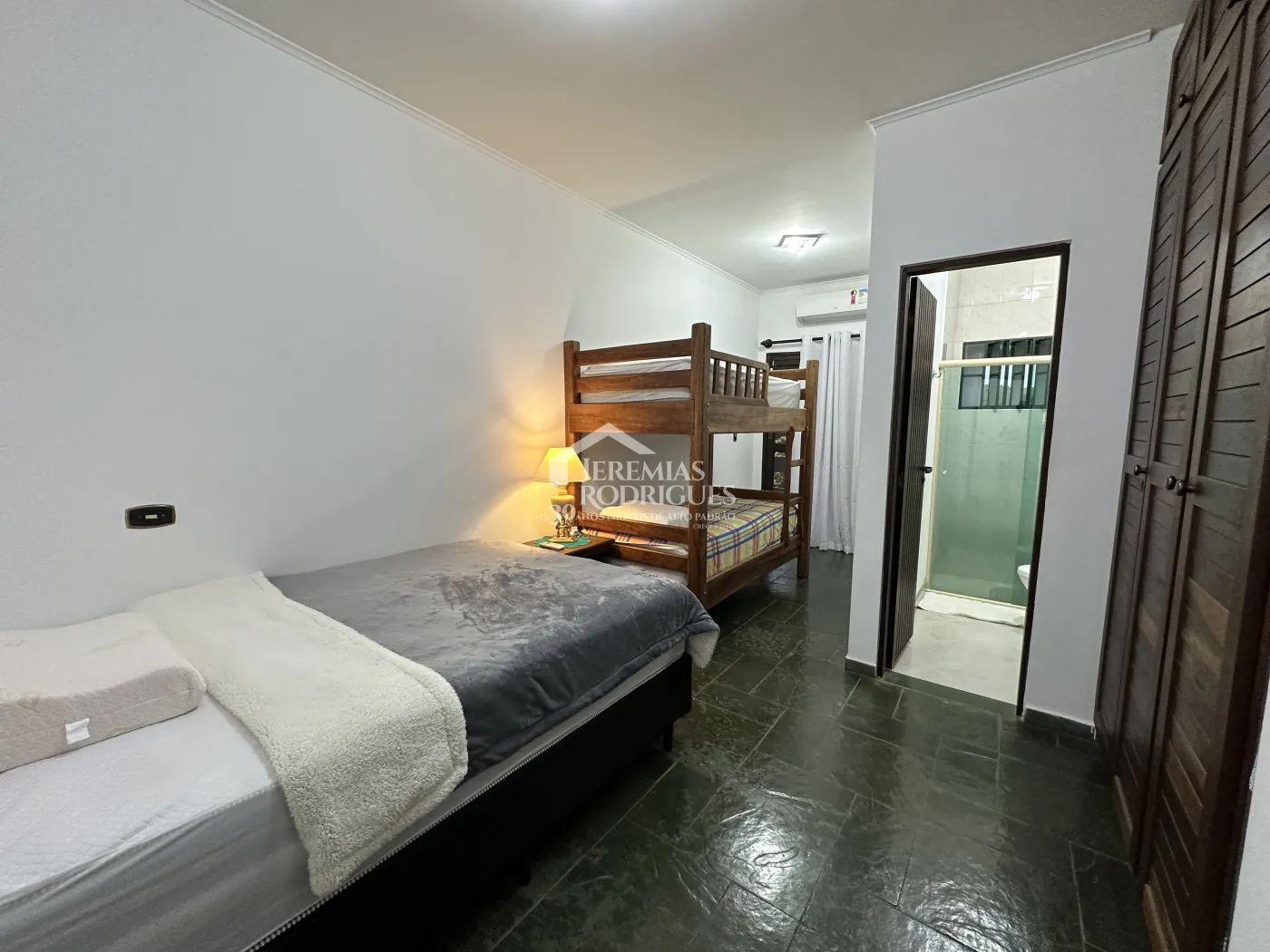 Haras à venda com 112.500 m² em Santa Isabel/SP.