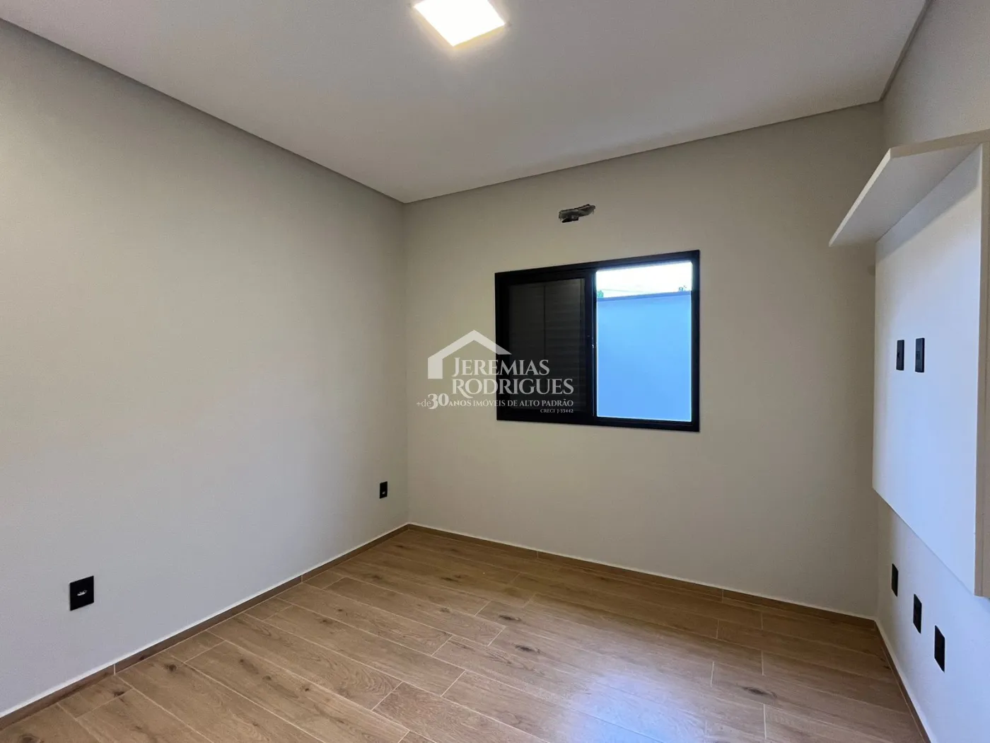 Casa à venda com 3 suítes no Condomínio Cyrela Landscape em Taubaté/SP.