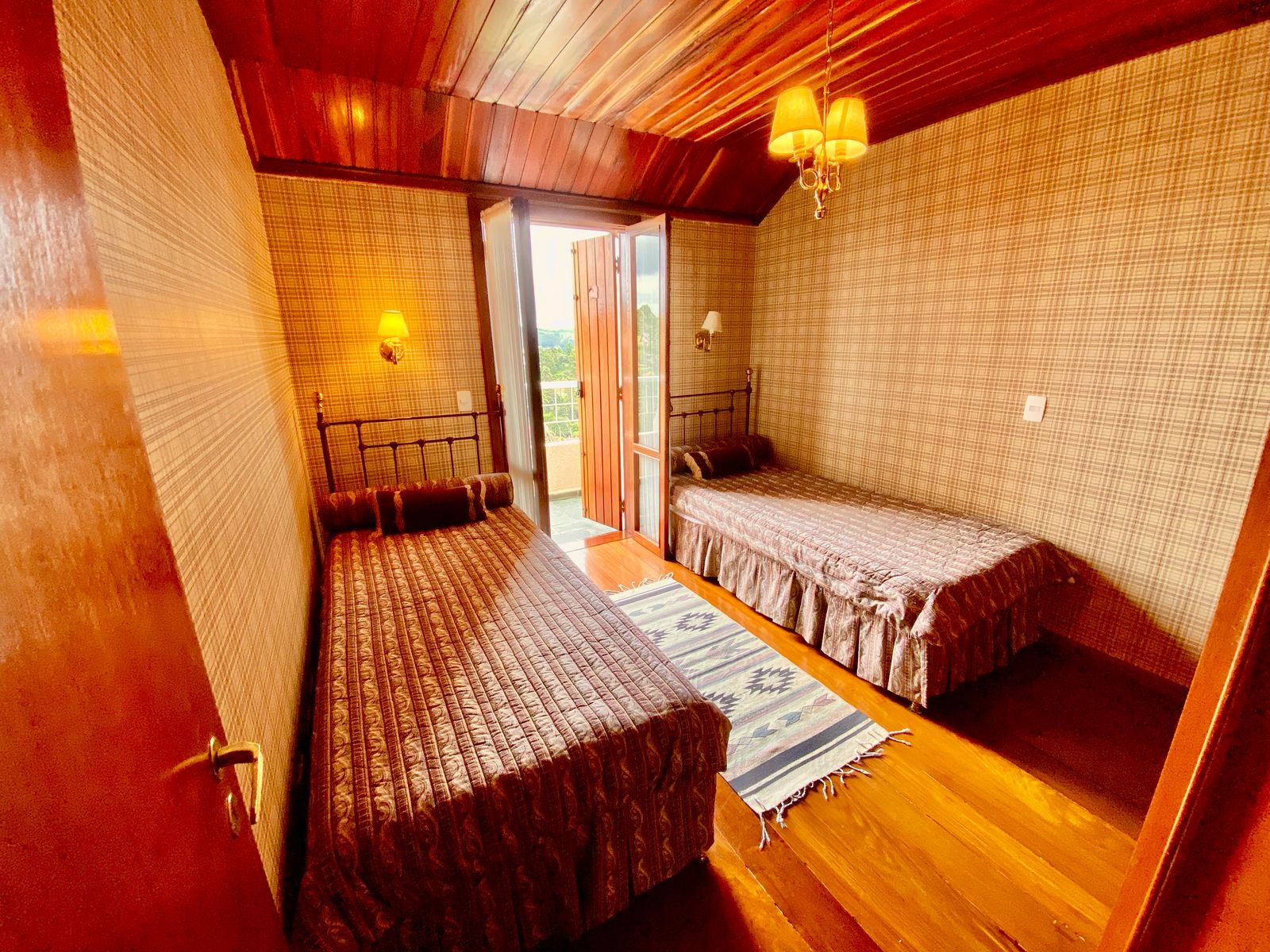 Apartamento à venda no Condomínio Le Bourg Saint Maurice em Campos do Jordão/SP.