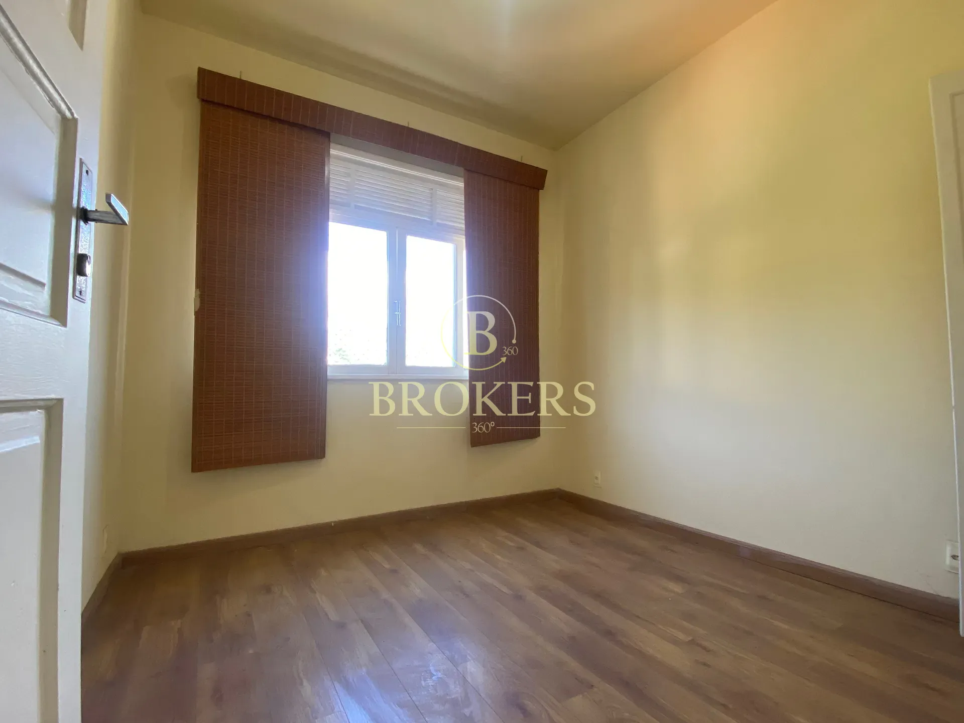 Apartamento autentico com sala ampla, 2 quartos e escritório à venda em Santa Teresa, localização c — foto 4